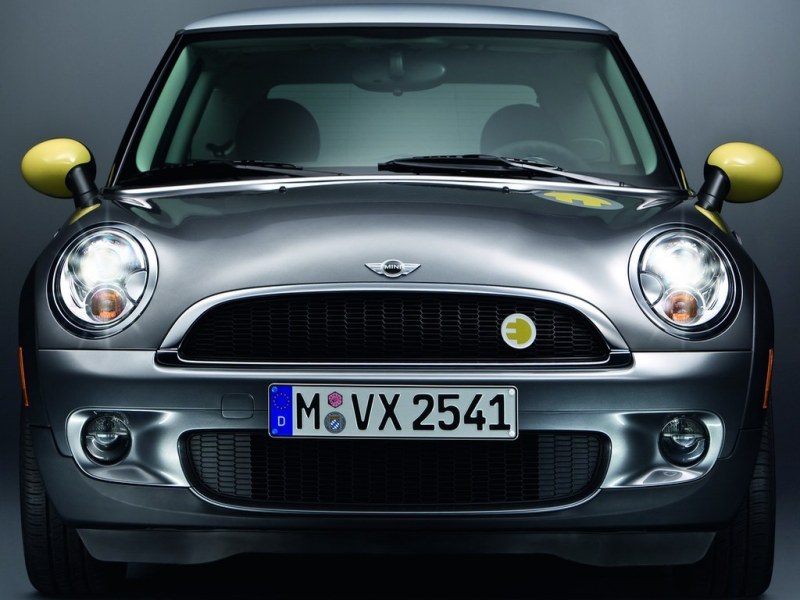Электромобиль Mini E готов к премьере