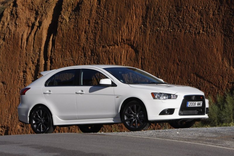 Mitsubishi Lancer Sportback Raillart