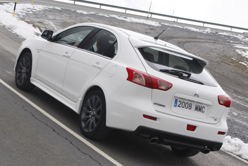 Mitsubishi Lancer Sportback Raillart