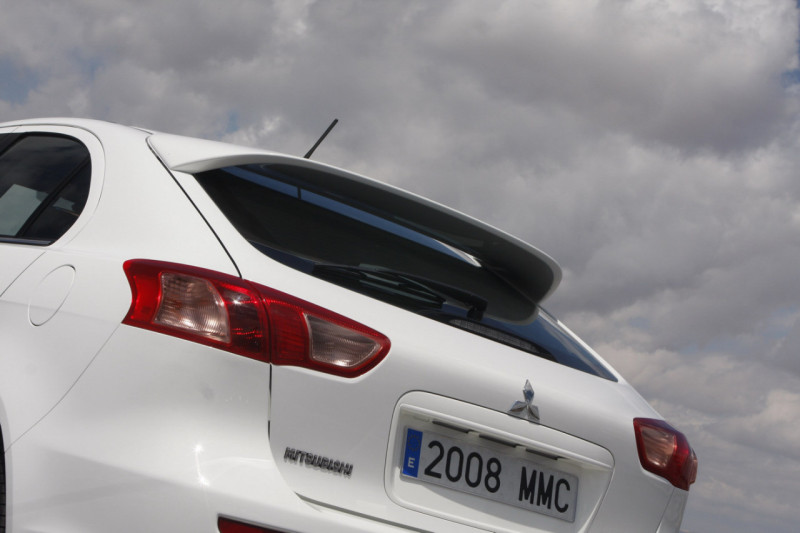 Mitsubishi Lancer Sportback Raillart