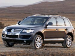Volkswagen Touareg V6 TDI Clean Diesel показан в Лос-Анджелесе