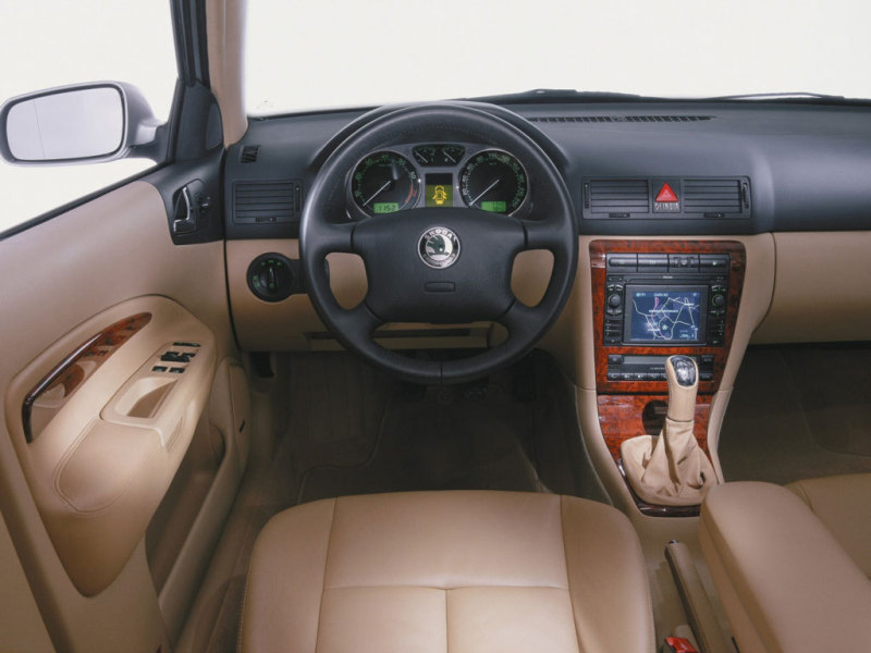 Салон Skoda Octavia 2004