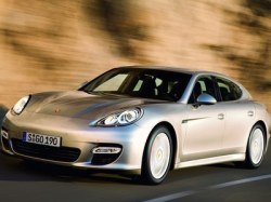 Премьера Porsche Panamera перенесена