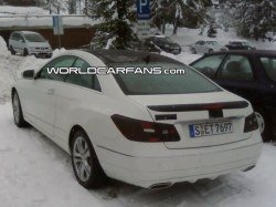 Купе Mercedes-Benz E-Class проходит тесты 