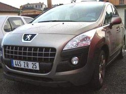 Почти серийный кроссовер Peugeot 3008 проходит последние испытания