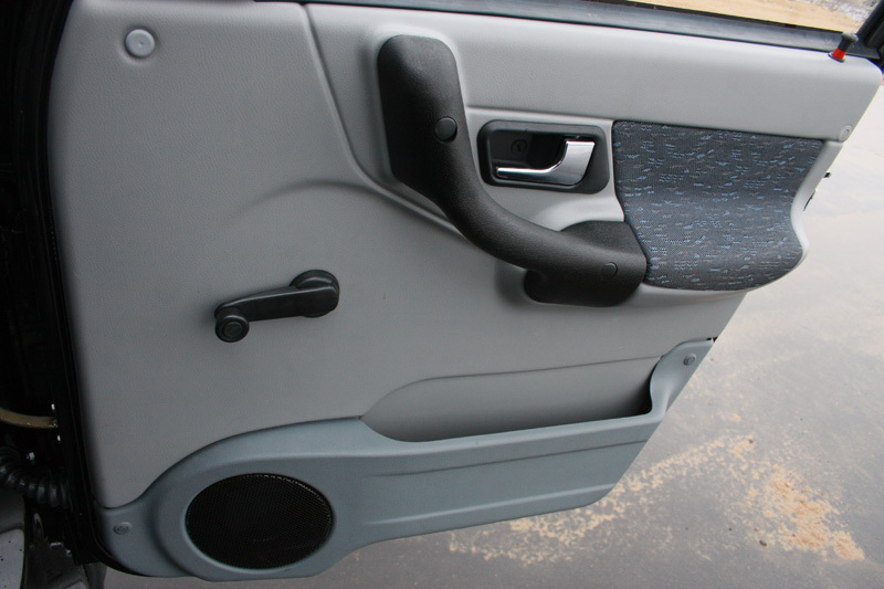 Отделка салон УАЗ 2363 Пикап аналогична внедорожнику «Патриот» и зависит от варианта комплектации (Classic или Comfort)