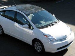 Toyota скоро начнёт производство автомобиля с солнечными батареями
