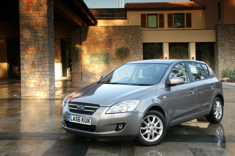 Продажи гибридной версии Kia Ceed начнутся в 2009 году