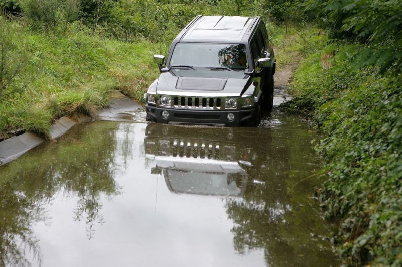 Hummer H3 