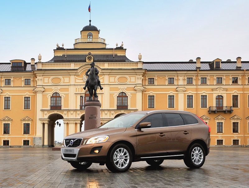 Volvo — лидер сегмента «премиум» в России