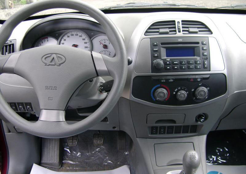 Качества платстика в салоне Chery Tiggo довольно среднее