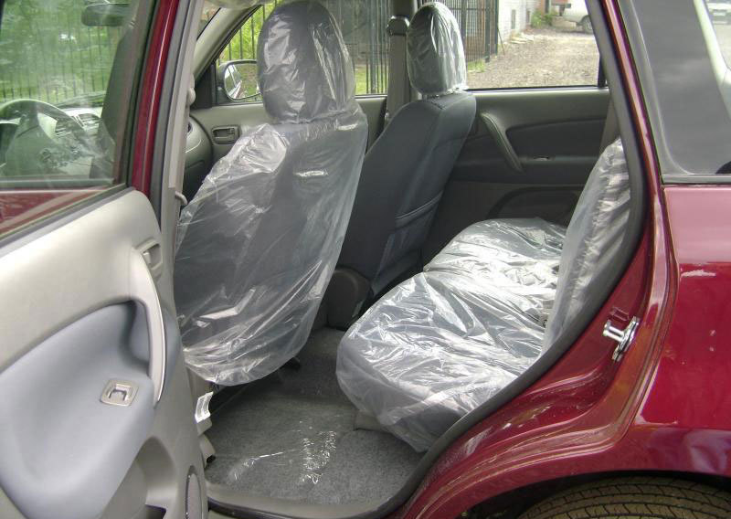 Удобство посадки сзади на уровне хэтчбеков гольф-класса