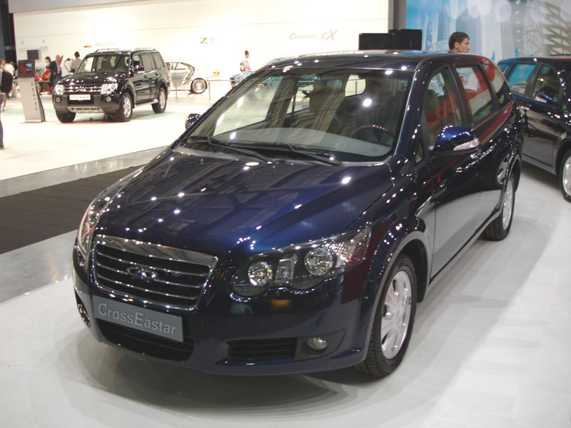 Если Chery Tiggo мал по размерам, можно выбрать минивэн CrossEastar