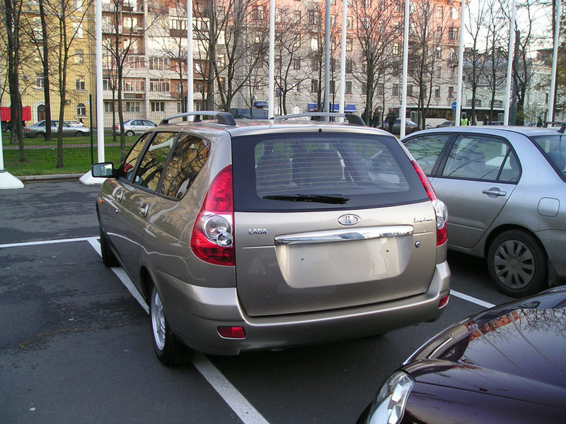 Первые серийные универсалы Lada Priora (ВАЗ 2173 Приора)