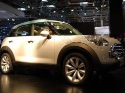 Серийная версия Mini Crossover готова к премьере