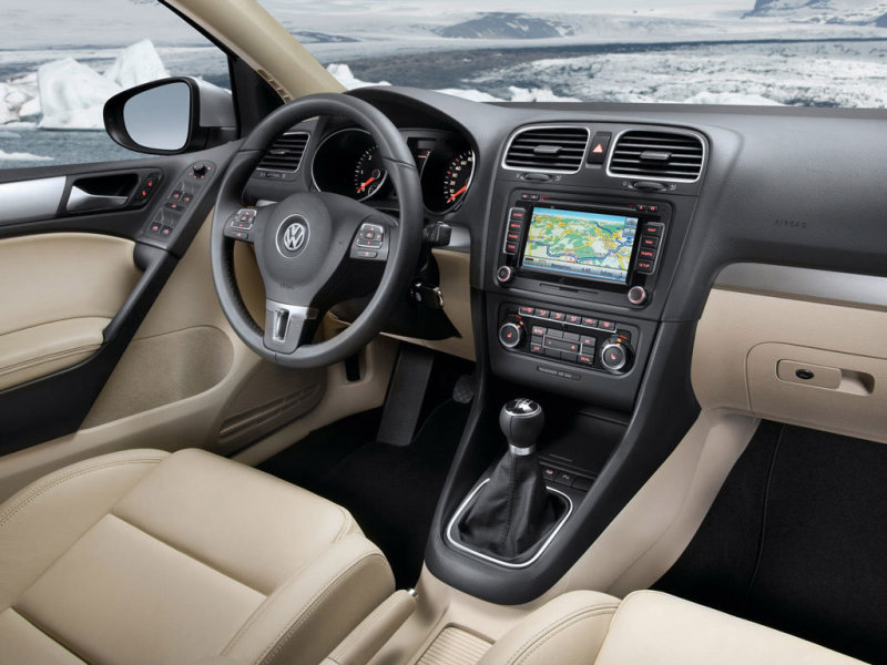 Volkswagen Golf VI 