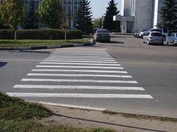 За неуважение к пешеходам водителям придётся платить больше