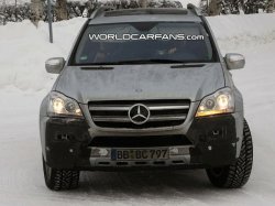 Обновлённый Mercedes-Benz GL-Class проходит испытания