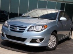 Гибрид Hyundai Elantra LPI HEV представлен на автосалоне в Сеуле