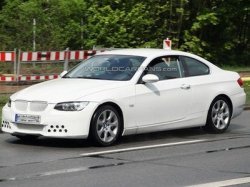 Обновлённое купе BMW 3 Series Coupe проходит испытания 