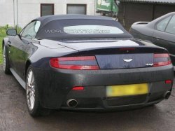 Aston Martin Vantage V12 Roadster выехал на тесты
