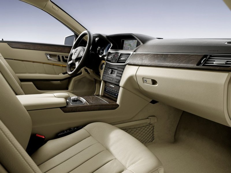 Mercedes E-Class Elegance W212