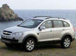 Российский авторынок продолжает падать