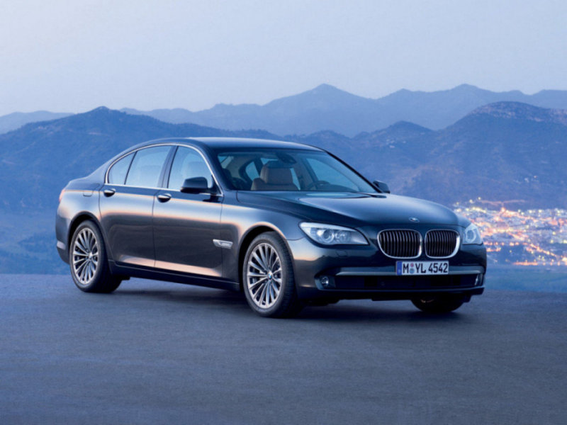 BMW 750i xDrive и BMW 750Li xDrive: двойной дебют в модельном ряду BMW 7 Series