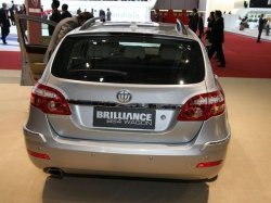 Brilliance BS4 Wagon проходит сертификацию в Европе