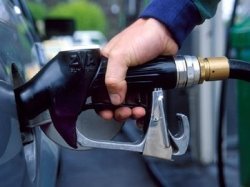 Бензин в России подешевел на 0.1%