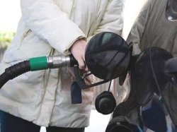 Эксперты считают, что бензин в России не должен стоить дороже 18 рублей за литр