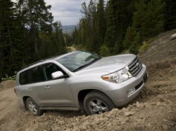 Первый всероссийский тест-драйв внедорожников Toyota X-Country стартовал в Санкт-Петербурге