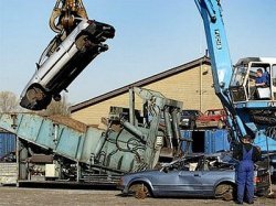 Программу утилизации старых автомобилей продлят