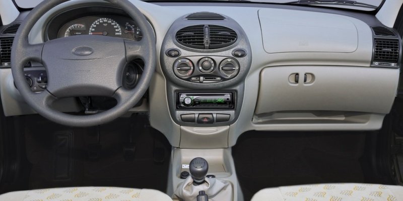 Хэтчбек Lada Kalina