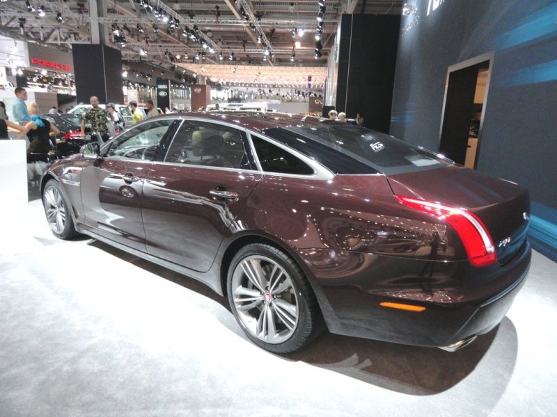 Jaguar XJ