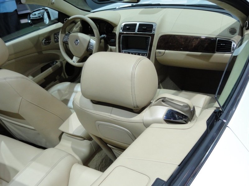 Кабриолет Jaguar XK