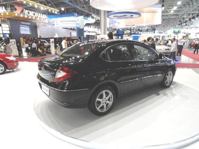 Седан Chery M11
