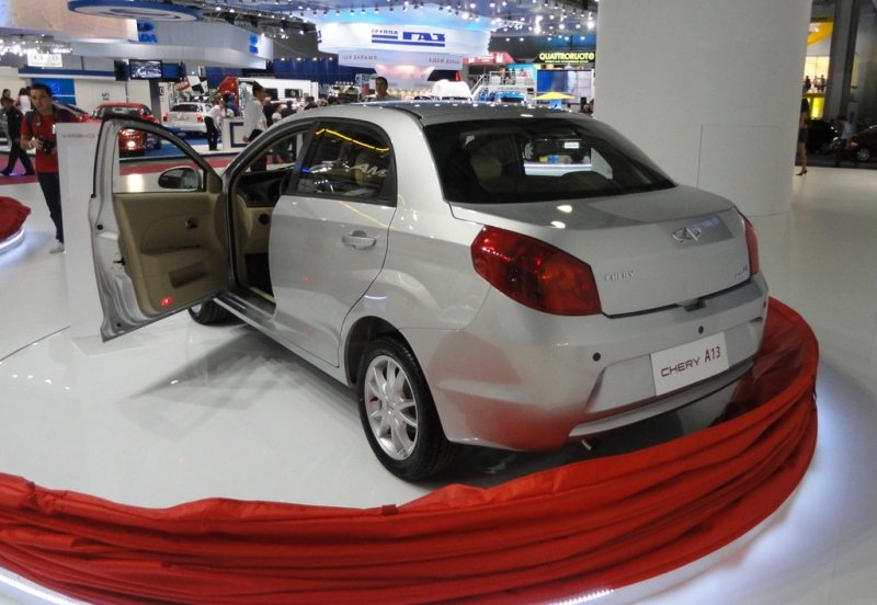 Седан Chery A13