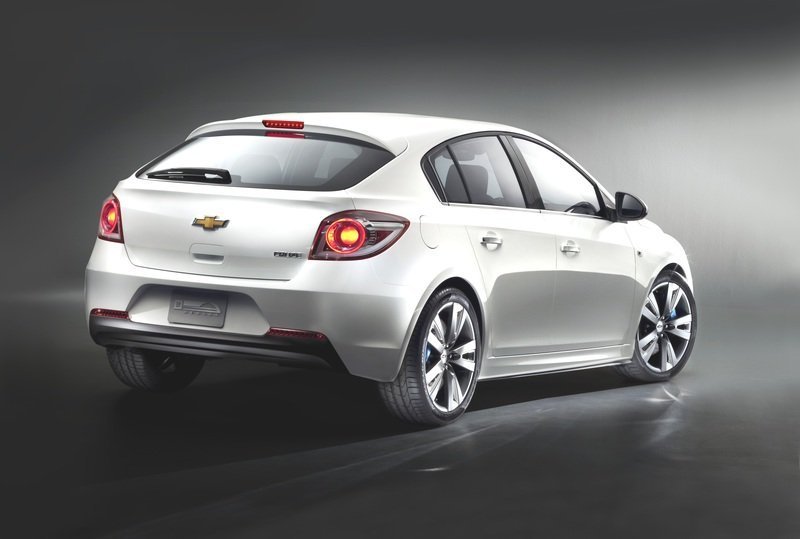 Хэтчбек Chevrolet Cruze