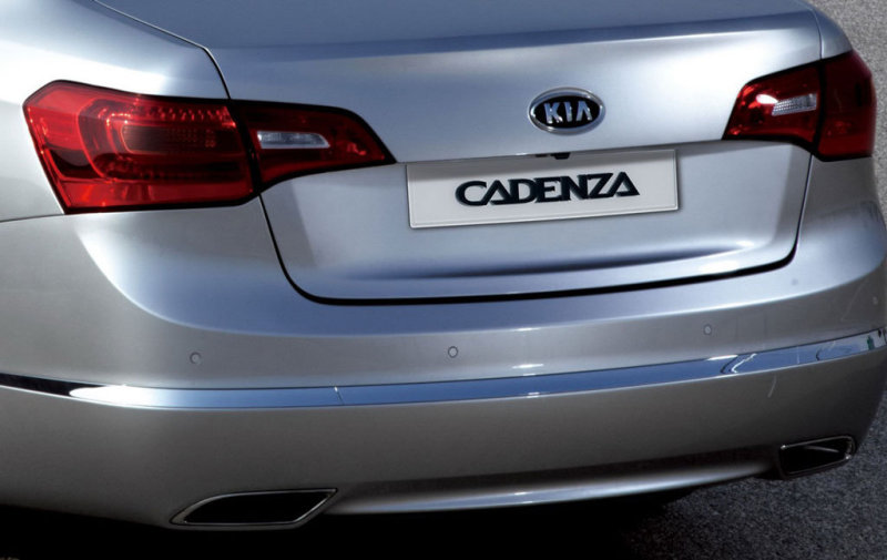 «Киа Каденза»