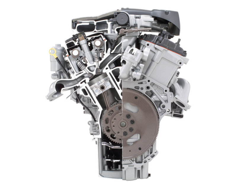 Мощная V-образная «шестерка» Lambda II придает седану впечатляющую приемистость.