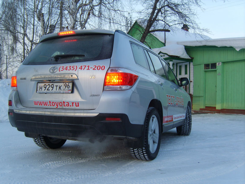 Этот кроссовер чем-то походит на камбалу - он тоже широкий и плоский