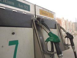 Цены на бензин в РФ начали медленно расти