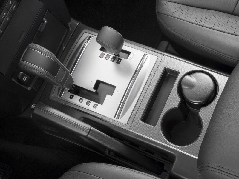 Автоматическая трансмиссия и раздаточная коробка беспроблемны