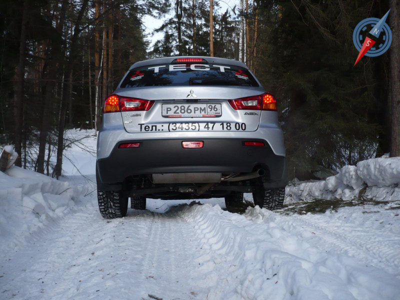 Короткие свесы позволяют съезжать с достаточно крутых горок без опасений что-либо повредить.
