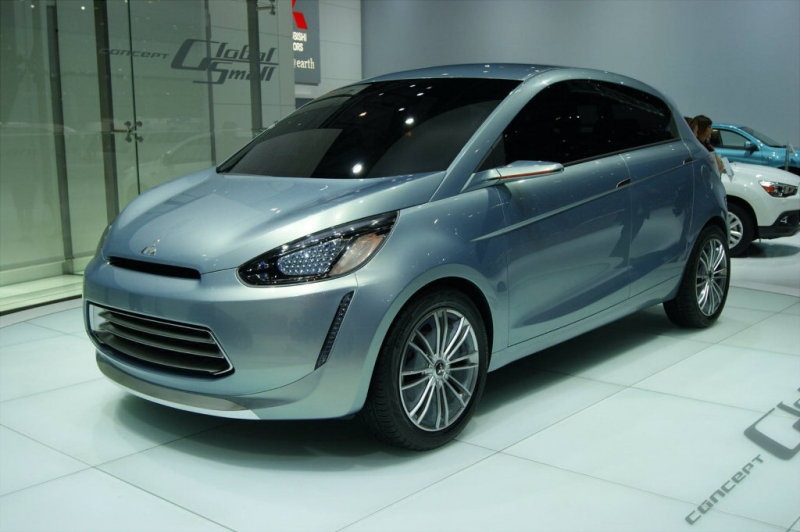Прототип Global Small от Mitsubishi выглядит неярко…