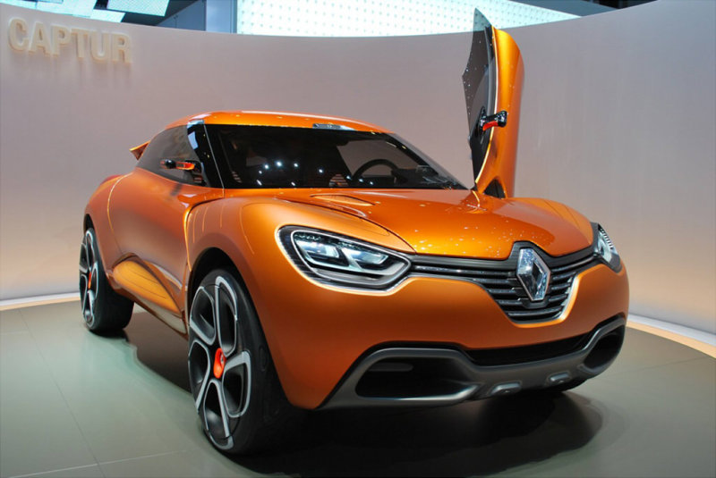 Французский спорт-«переходник» Captur развивает тему, заявленную ниссановским Juke.