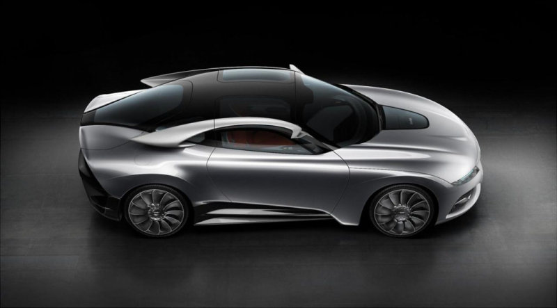 У прототипа отточенная аэродинамика – авиастроительные корни SAAB Automobile.