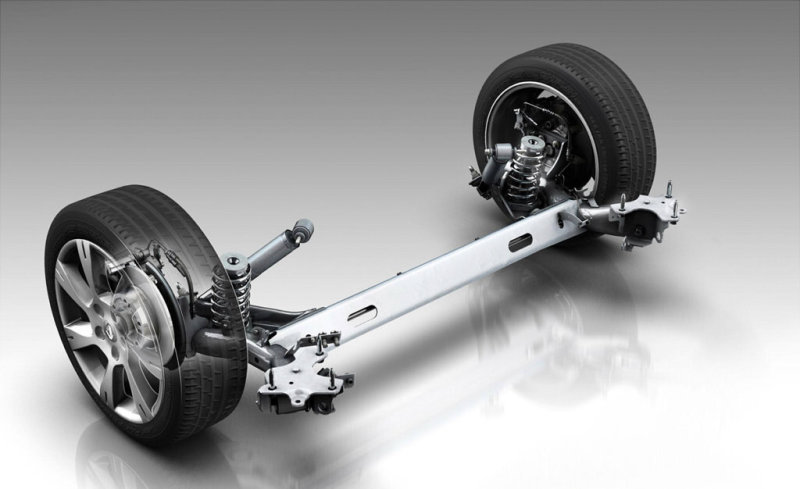 Простая и компактная задняя подвеска на сопряженных продольных рычагах настроена не лучшим образом.