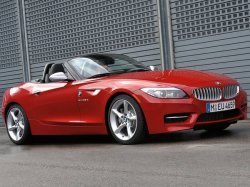 BMW Z4 с новым 2-литровым двигателем представлен публике